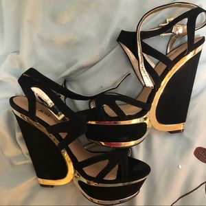 NEW. Cute Black with Gold Detail Wedges